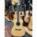 Hozen OM Golden Era Adirondack inclusief koffer westerhaven-muziek