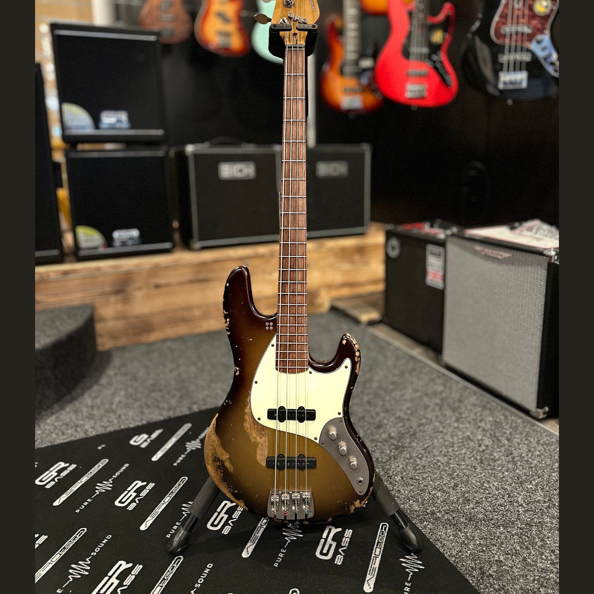 Sandberg California TT Goldburst Masterpiece westerhaven-muziek