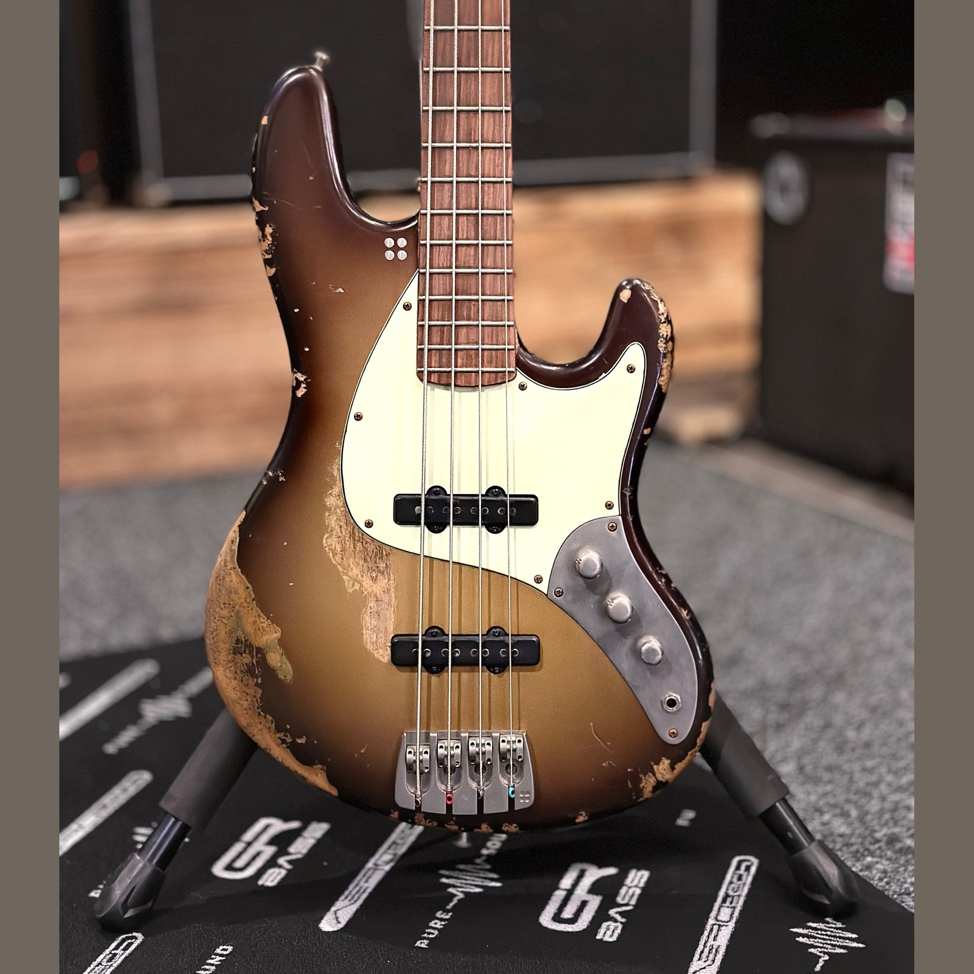 Sandberg California TT Goldburst Masterpiece westerhaven-muziek